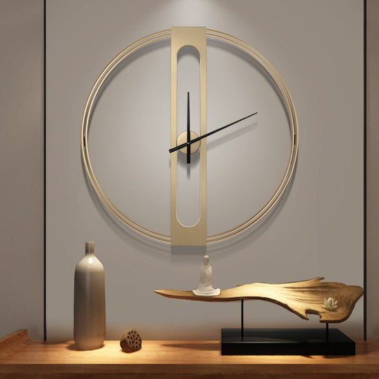 Silent Sweep Round Clock