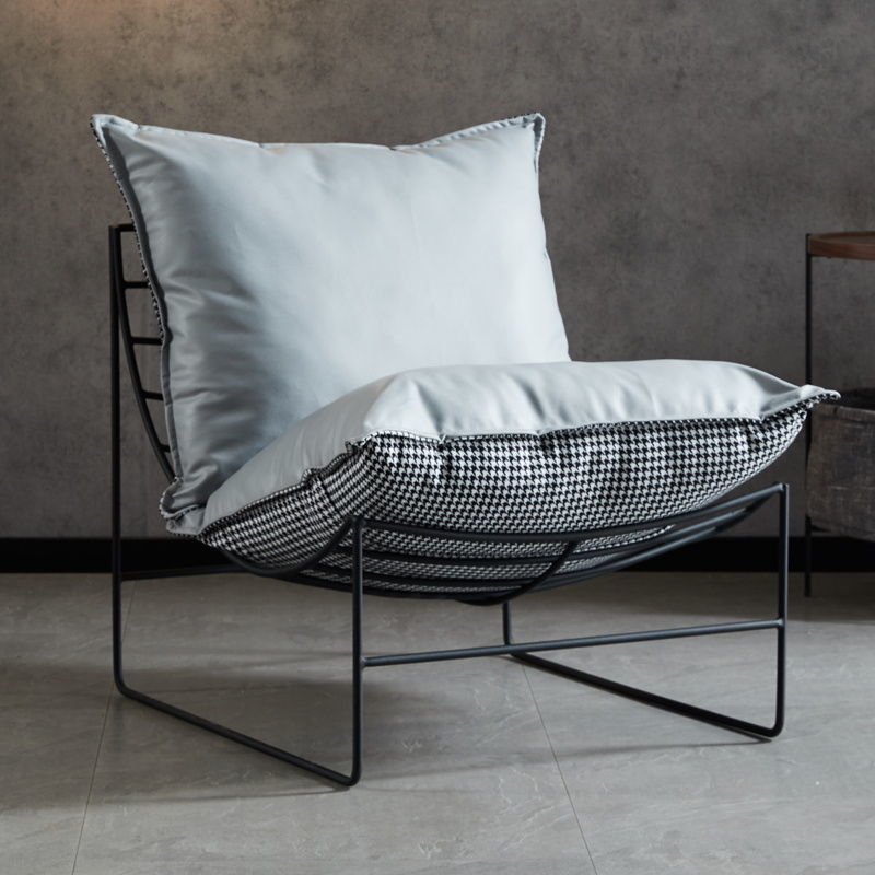 Luxe Iron Chair Modern Comfort