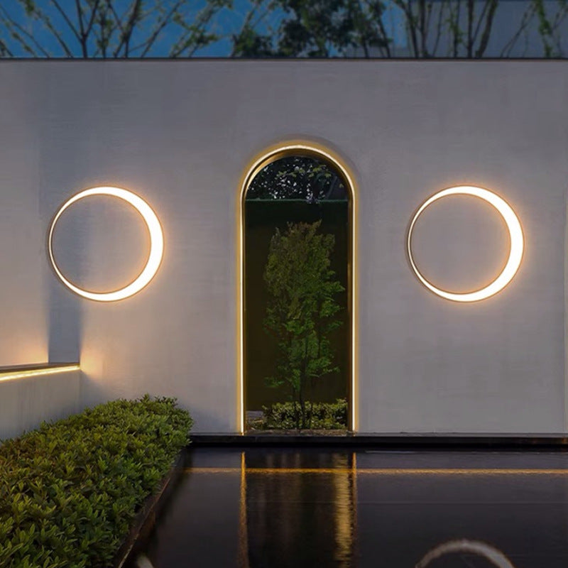 Modern Outdoor Wall Sconce